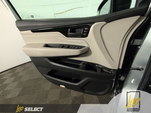 Used 2025 Honda Odyssey Touring image 22