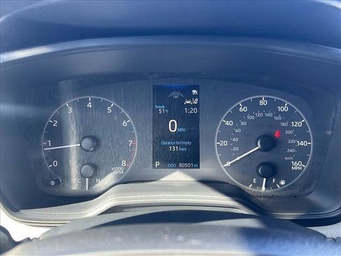 Used 2024 Toyota Corolla Cross L image 13