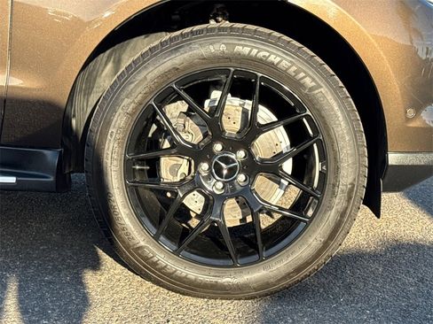 Used 2012 Mercedes-Benz ML 350 BlueTEC 4MATIC image 7