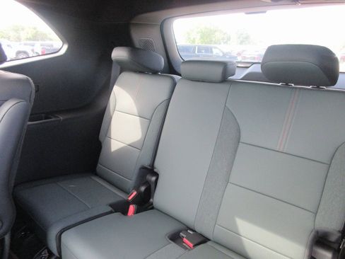 New 2026 GMC Acadia AT4 w/ Super Cruise Package image 15