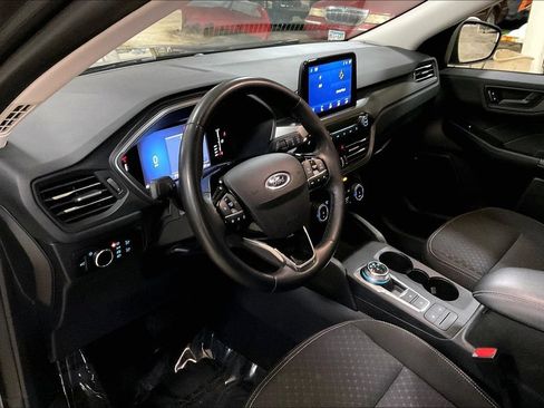 Certified 2024 Ford Escape Active AWD/4WD image 13