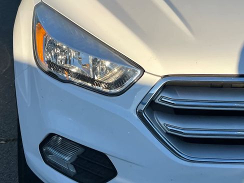 Used 2019 Ford Escape SE image 8