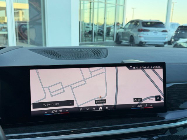 Used 2025 BMW X7 xDrive40i w/ M Sport Package AWD/4WD image 24