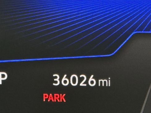 Certified 2024 Volkswagen Tiguan SE R-Line image 14