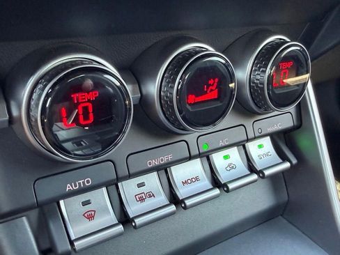 Used 2023 Toyota GR86 RWD image 13