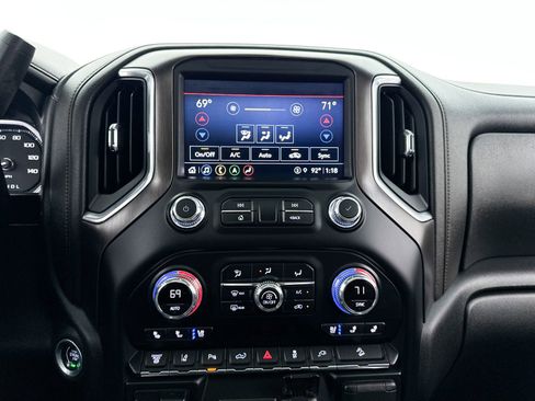 Used 2022 GMC Sierra 3500 AT4 w/ AT4 Premium Plus Package AWD/4WD image 28