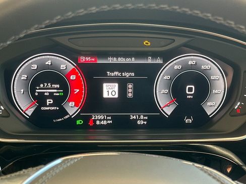 Used 2023 Audi S8 w/ S8 Comfort Plus Package image 38