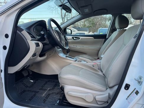 Used 2015 Nissan Sentra S image 11