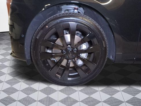 New 2026 Land Rover Range Rover Sport Dynamic SE AWD/4WD image 9