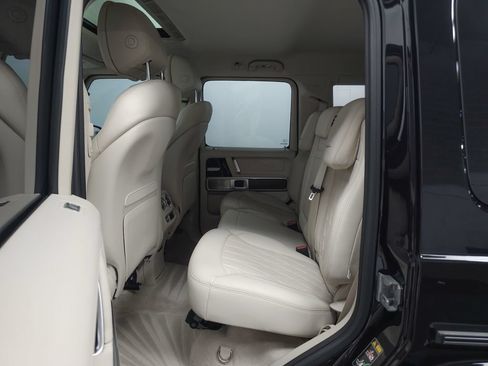 Used 2024 Mercedes-Benz G 550 image 25
