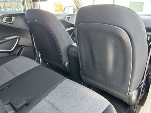 Used 2021 Kia Soul S FWD image 11