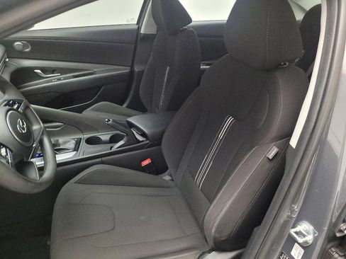 Used 2023 Hyundai Elantra SEL image 17