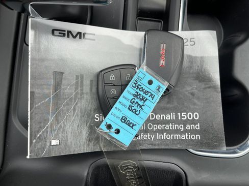 Used 2025 GMC Sierra 1500 Denali Ultimate AWD/4WD image 10