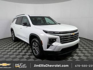Certified 2025 Chevrolet Traverse LT FWD video 1
