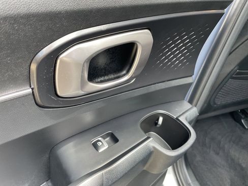 Used 2024 Kia Sorento S image 45