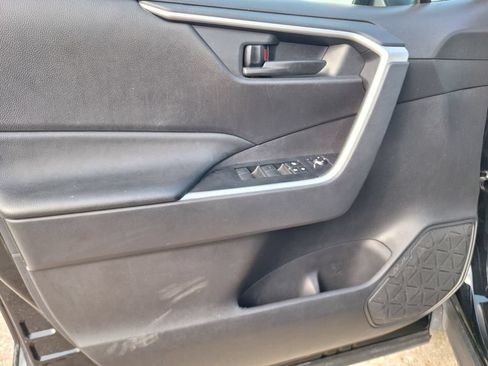 Used 2025 Toyota RAV4 LE FWD image 29