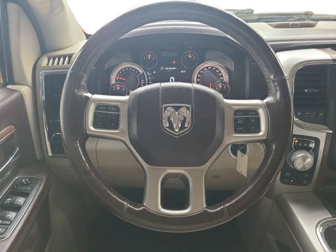Used 2018 RAM 1500 Laramie AWD/4WD image 12