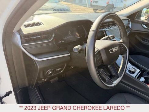 Certified 2023 Jeep Grand Cherokee Laredo w/ Luxury Tech Group I AWD/4WD image 10