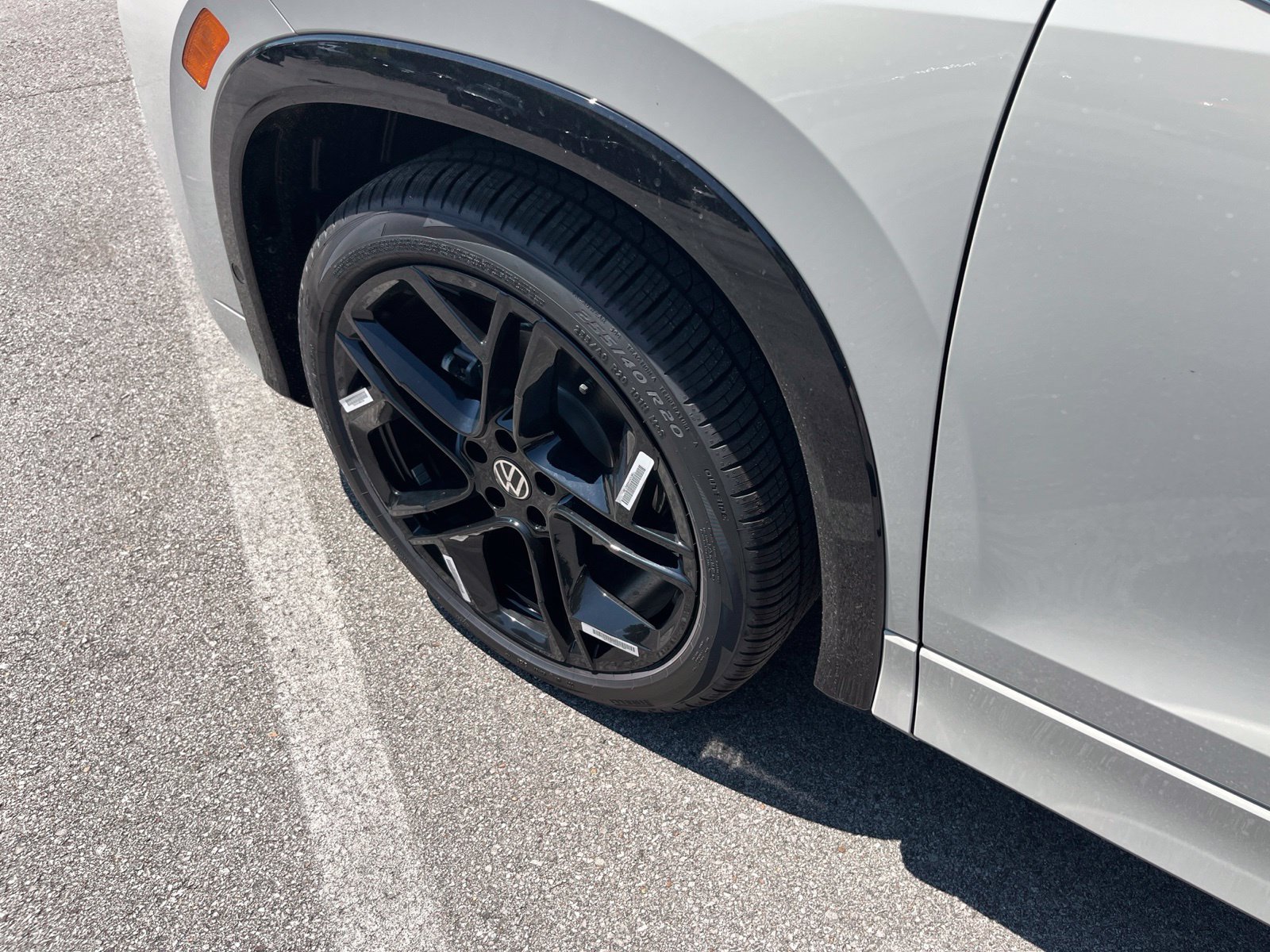 New 2026 Volkswagen Tiguan SE R-Line FWD image 6