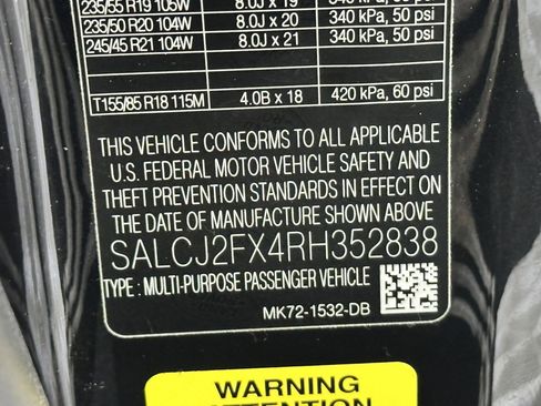 Used 2024 Land Rover Discovery Sport S image 18