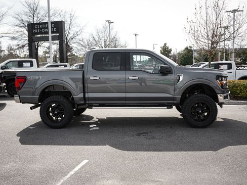 Used 2024 Ford F150 XLT image 12