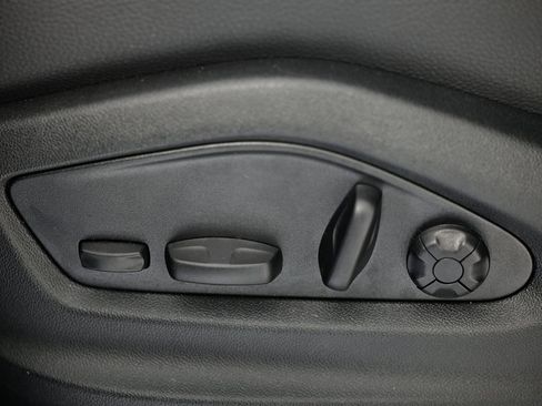 Certified 2025 Porsche Cayenne image 24