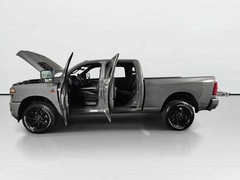 New 2026 RAM 2500 Laramie w/ Night Edition AWD/4WD image 10