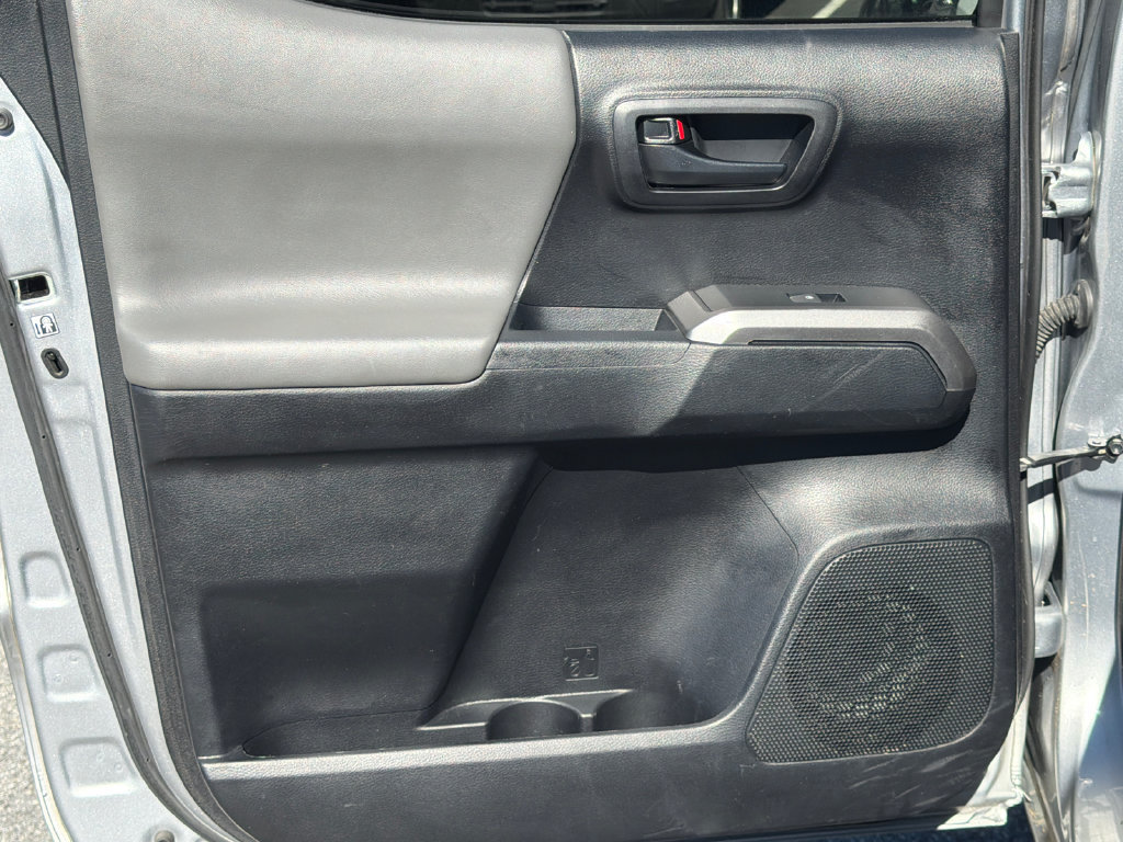 Used 2019 Toyota Tacoma SR5 AWD/4WD image 21
