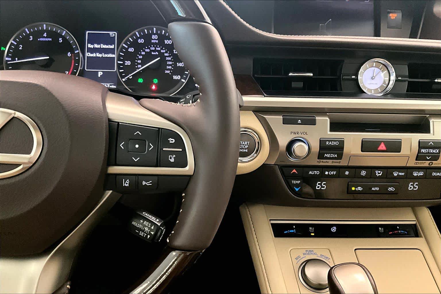 Used 2018 Lexus ES 350 w/ Navigation System Package FWD image 22