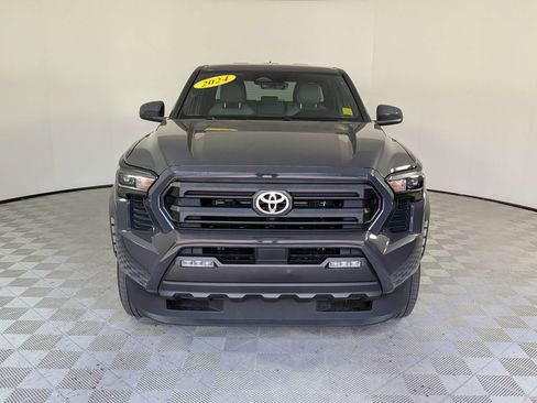 Used 2024 Toyota Tacoma SR5 AWD/4WD image 8