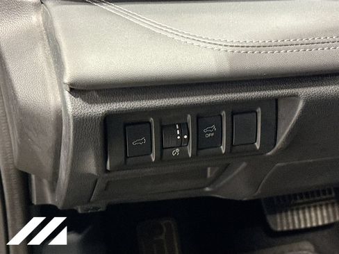 Used 2024 Subaru Outback Limited AWD/4WD image 10