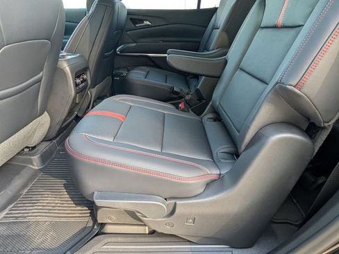 New 2026 Chevrolet Traverse RS w/ LPO, Floor Liner Package AWD/4WD image 7