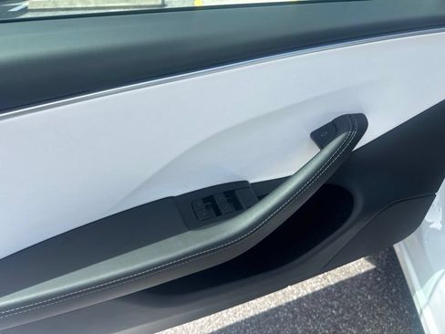 Used 2025 Tesla Model 3 Long Range RWD image 14