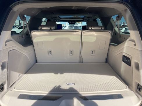 Used 2025 Cadillac Escalade ESV Sport Platinum image 13