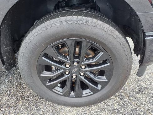 Used 2024 Ford F150 Lariat w/ Equipment Group 502A High AWD/4WD image 9