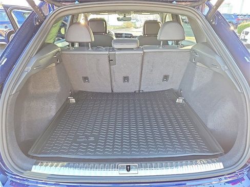 Certified 2025 Audi Q3 2.0T Premium w/ Convenience Package image 28