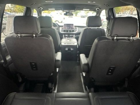 Used 2024 GMC Yukon SLT image 21