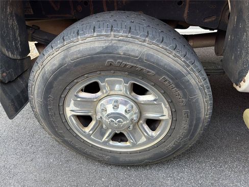 Used 2014 RAM 3500 Tradesman w/ Chrome Appearance Group AWD/4WD image 8