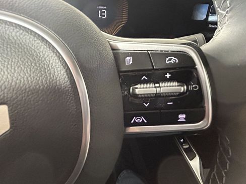 Used 2025 Kia Sorento S AWD/4WD image 21