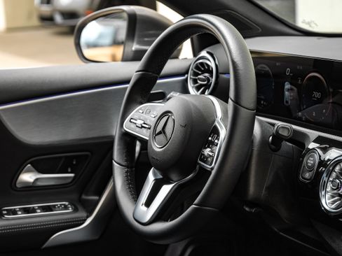 Used 2022 Mercedes-Benz A 220 image 13