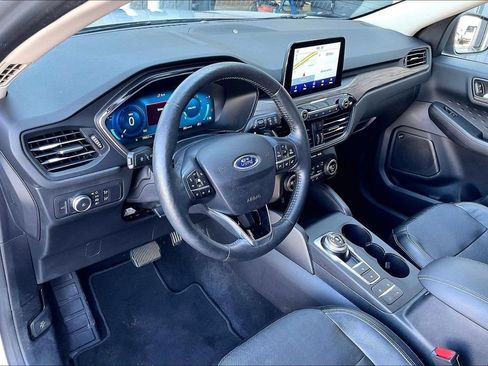 Used 2020 Ford Escape Titanium AWD/4WD image 14