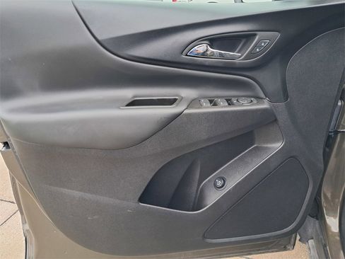 Used 2024 Chevrolet Equinox LT image 9