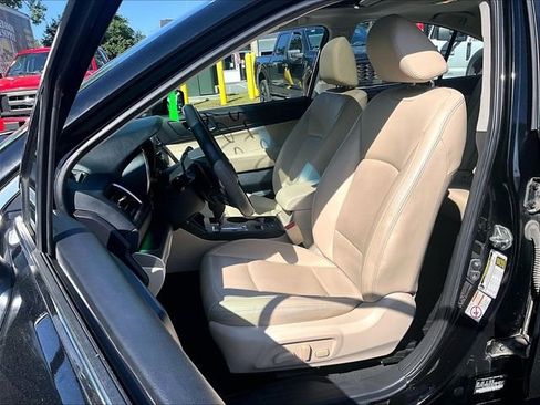 Used 2017 Subaru Legacy 2.5i Limited AWD/4WD image 21