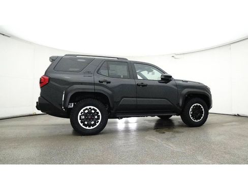Used 2025 Toyota 4Runner TRD Off-Road AWD/4WD image 26