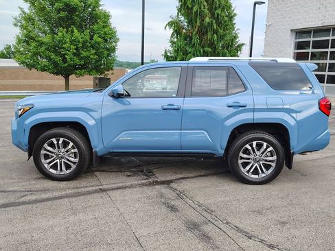 Used 2025 Toyota 4Runner Limited w/ Tow Technology Package AWD/4WD image 13