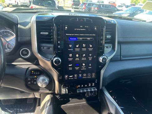 Used 2019 RAM 1500 Laramie AWD/4WD image 33