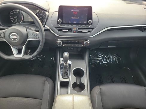 Certified 2022 Nissan Altima 2.5 SV image 19