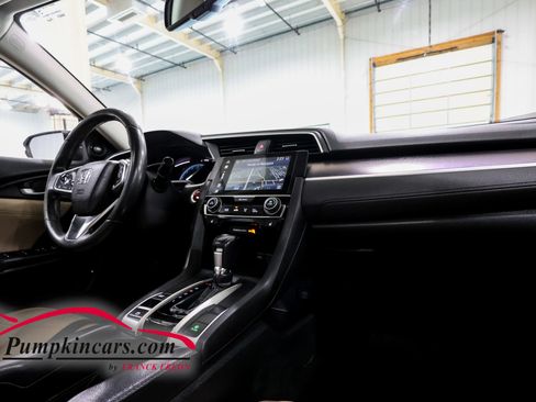 Used 2017 Honda Civic Touring image 34