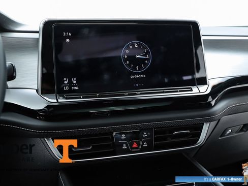 Used 2024 Volkswagen Atlas Cross Sport SE w/ Panoramic Sunroof Package FWD image 64
