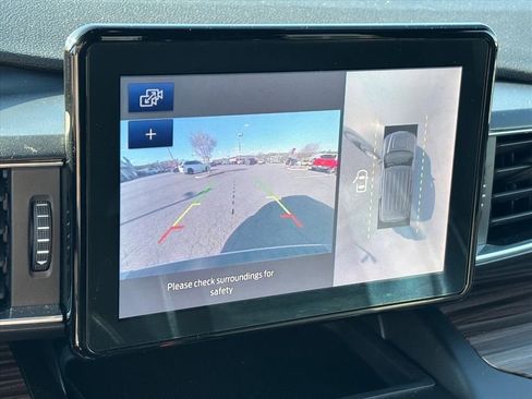 Used 2020 Ford Explorer Limited w/ Class III Trailer Tow Package image 4